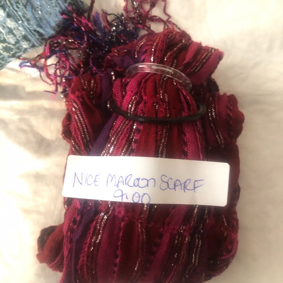 Maroon wrap/scarf 8.00 - Picture 4 of 4